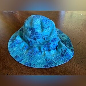 Life Is Good bucket sun outdoors hat ~ blue floral ~ Women’s